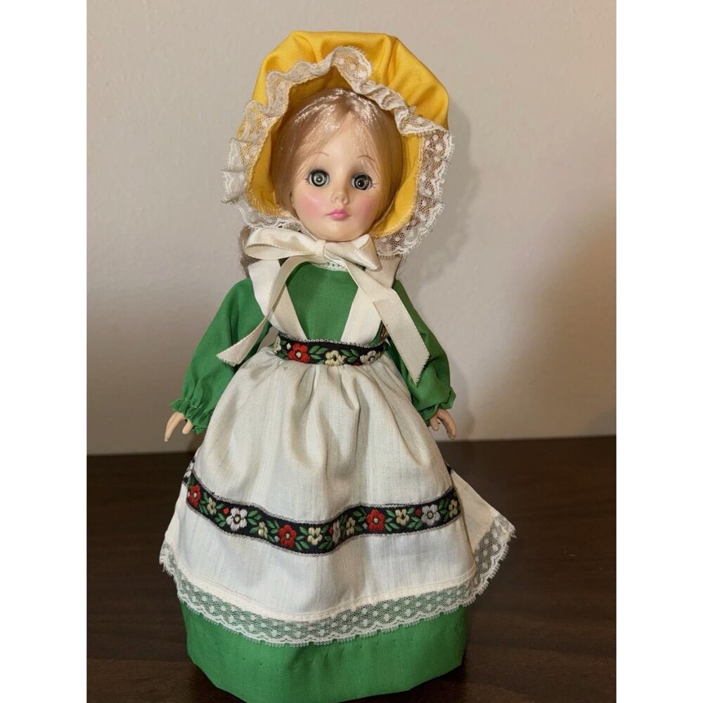 Vintage Effanbee Mother Hubbard Doll Around The World International Series